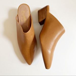 Seychelles Tan Leather Slip on 2” Block Heel Pointed Toe Mules Sz 6